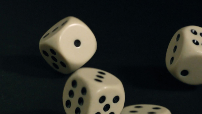 Alicja Kwade, In Ewig den Zufall betrachtend, 2014. © Alicja Kwade. Courtesy of the artist.