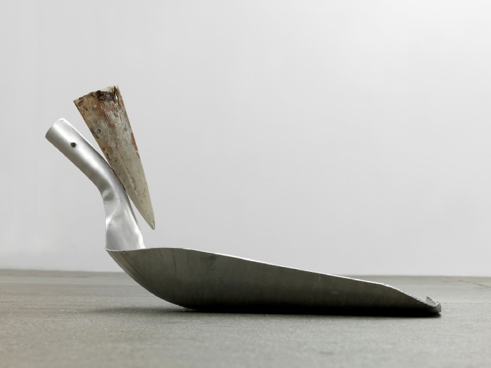 Michael E. Smith, Untitled, 2016.  Stork, shovel. Courtesy of the Artist and Andrew Kreps Gallery, New York. 
