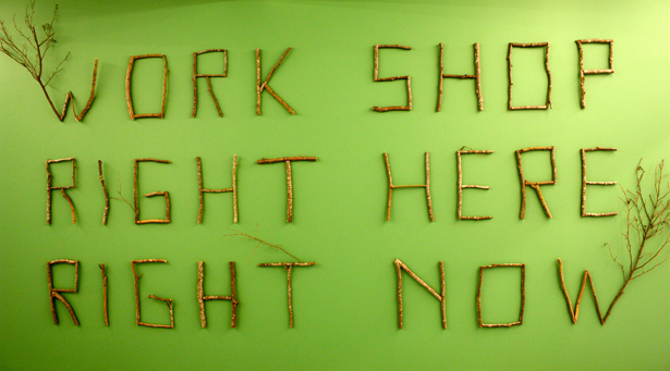 Jeppe Hein, Work Shop/ Right Here/ Right Now, 2013. Wooden text, 50 cm. Photo: Wanås Konst.